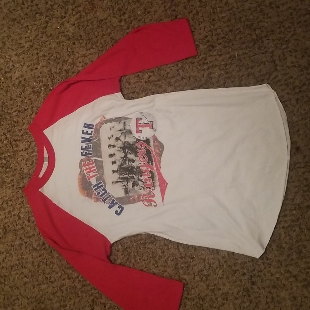 Womens Texas Rangers quarter shirt